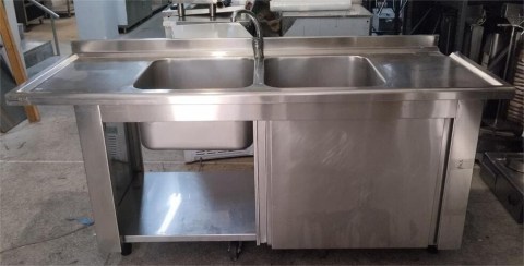  Λάντζα Κλειστή Ανοξείδωτη 195x70x86Cm Με 2 Γούρνες 50x50 Μεταχειρισμένη